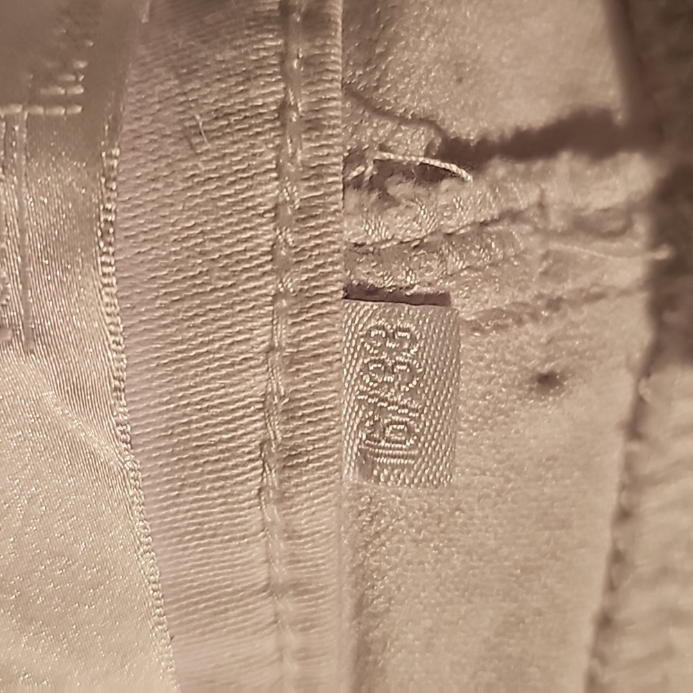 Woman's, 1822 denim jean shorts , size 16/33, all white . - Picture 5 of 11